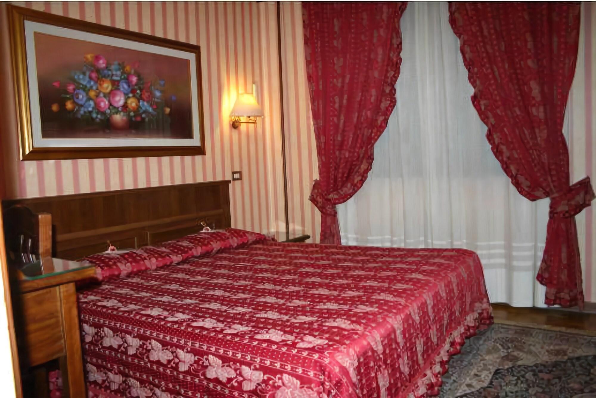 Hotel Italia City Center Mantua Zewnętrze zdjęcie